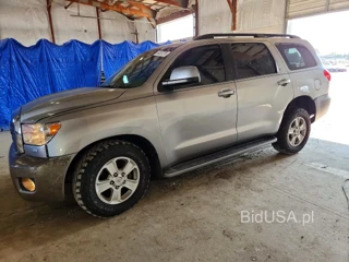 TOYOTA SEQUOIA SR5