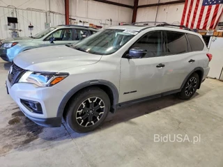 NISSAN PATHFINDER SL