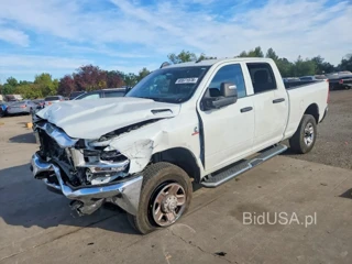 RAM 2500 TRADESMAN