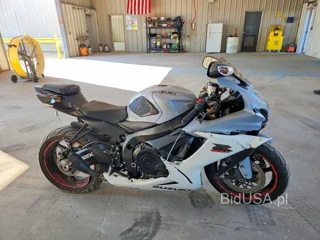 SUZUKI GSX-R750