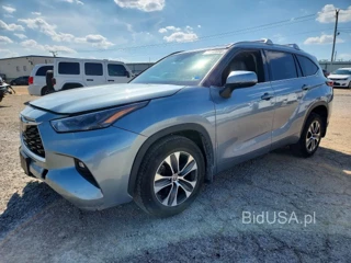 TOYOTA HIGHLANDER XLE