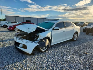 VOLKSWAGEN PASSAT SE
