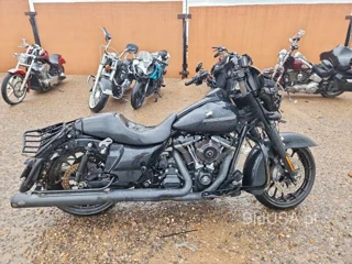 HARLEY-DAVIDSON FLHXS STREET GLIDE SPECIAL
