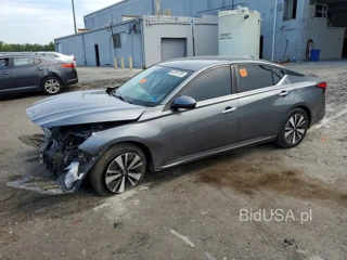 NISSAN ALTIMA SV