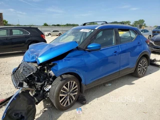 NISSAN KICKS SV