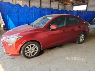 TOYOTA YARIS IA BASE