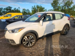 NISSAN KICKS SV