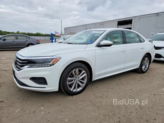 VOLKSWAGEN PASSAT SE