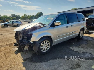CHRYSLER TOWN & COUNTRY TOURING L