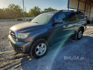 TOYOTA SEQUOIA SR5
