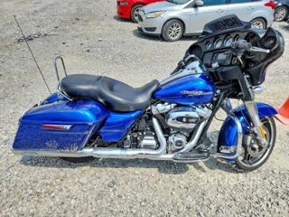 HARLEY-DAVIDSON FLHX STREET GLIDE