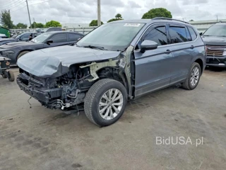 VOLKSWAGEN TIGUAN SE