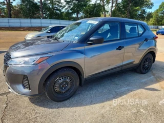 NISSAN KICKS S