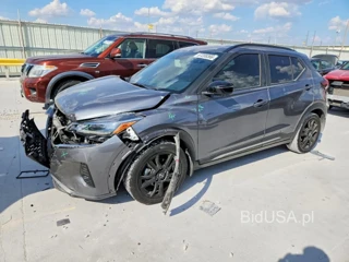 NISSAN KICKS SR
