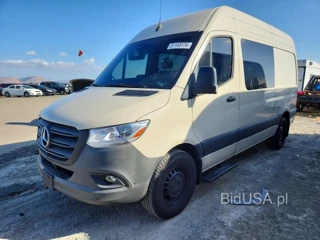 MERCEDES-BENZ SPRINTER 2500
