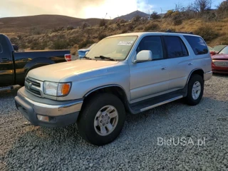 TOYOTA 4RUNNER SR5