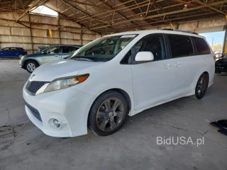 TOYOTA SIENNA SPORT
