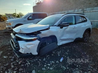 TOYOTA COROLLA CROSS XLE