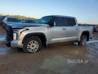 TOYOTA TUNDRA SR5