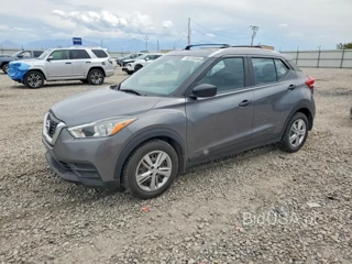 NISSAN KICKS S