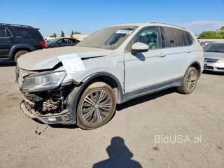 VOLKSWAGEN TIGUAN SE