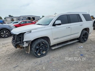 CADILLAC ESCALADE LUXURY