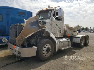 PETERBILT 384