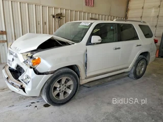TOYOTA 4RUNNER SR5