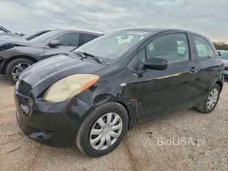 TOYOTA YARIS BASE