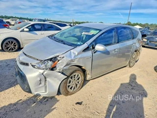 TOYOTA PRIUS V THREE