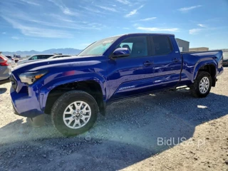 TOYOTA TACOMA SR5
