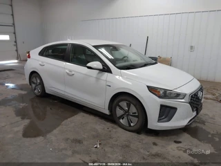 HYUNDAI HYUNDAI IONIQ HYBRID BLUE