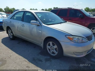 TOYOTA TOYOTA CAMRY SE V6