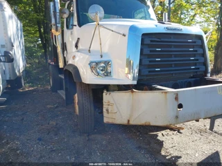 FREIGHTLINER FREIGHTLINER 114SD