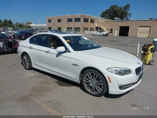 BMW 528I