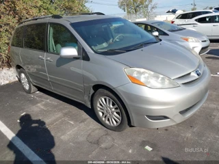 TOYOTA TOYOTA SIENNA XLE