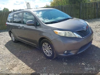 TOYOTA TOYOTA SIENNA XLE V6