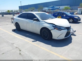 TOYOTA TOYOTA CAMRY SE