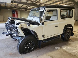 LAND ROVER DEFENDER