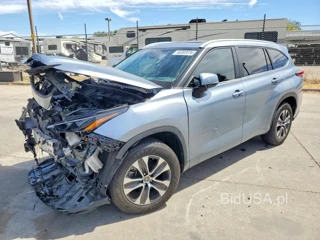 TOYOTA HIGHLANDER XLE
