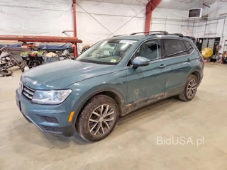 VOLKSWAGEN TIGUAN SE