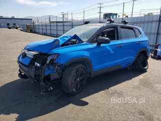 VOLKSWAGEN TAOS SE BLACK