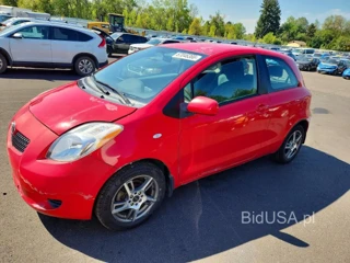 TOYOTA YARIS BASE