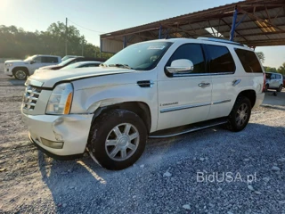 CADILLAC ESCALADE LUXURY