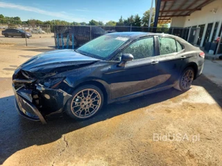TOYOTA CAMRY HYBRID SE NIGHTSHADE