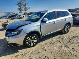 MITSUBISHI OUTLANDER SE