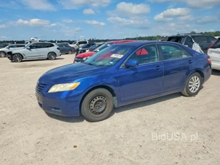 TOYOTA CAMRY BASE