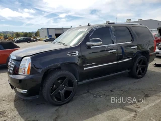 CADILLAC ESCALADE LUXURY