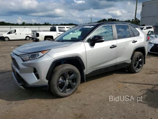 TOYOTA RAV4 XSE