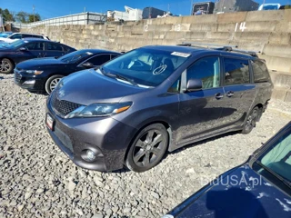 TOYOTA SIENNA SPORT